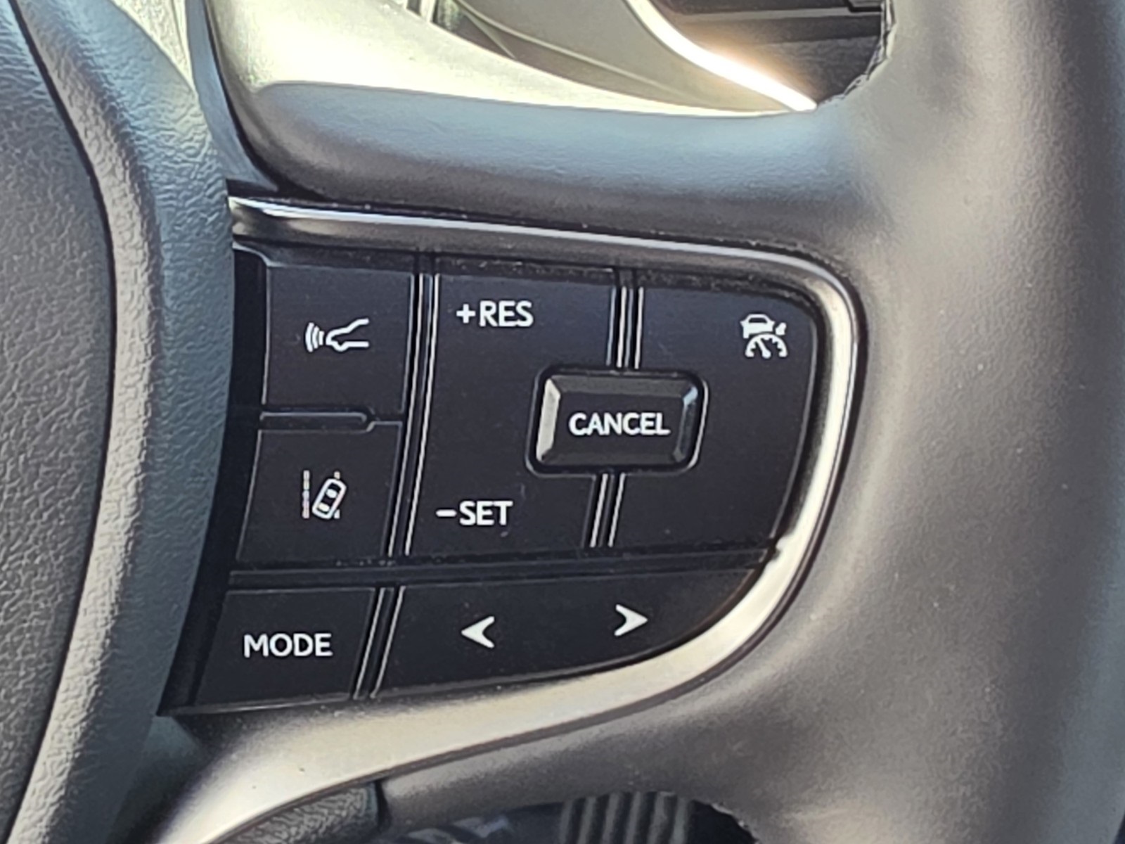 2022 Lexus ES 350 photo 31