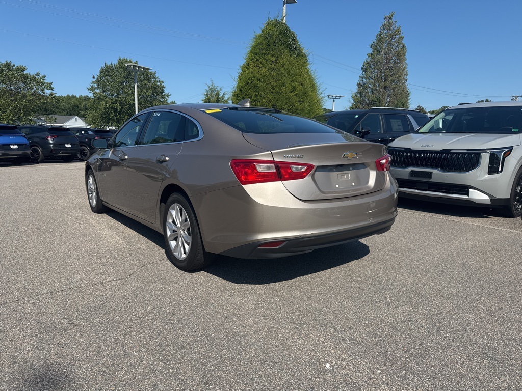 2023 Chevrolet Malibu 1LT photo 3