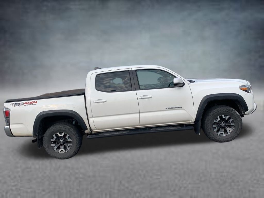 2021 Toyota Tacoma TRD Off-Road photo 2