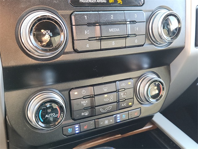 2019 Ford F-150 Lariat photo 22