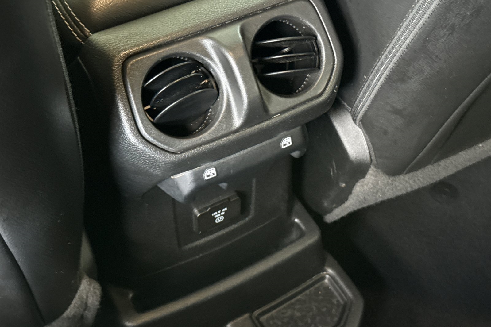 2023 Jeep Wrangler Sahara 4xe photo 14
