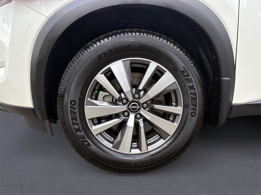 2022 Nissan Pathfinder SL photo 8