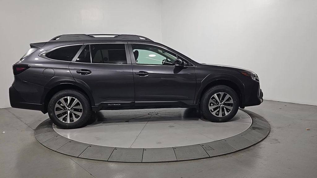 2025 Subaru Outback Premium photo 4