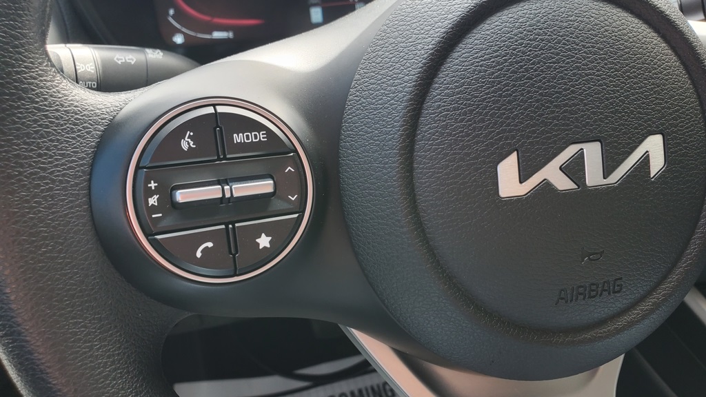 2023 Kia Soul LX photo 18
