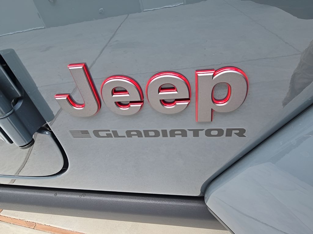 2025 Jeep Gladiator Rubicon photo 19