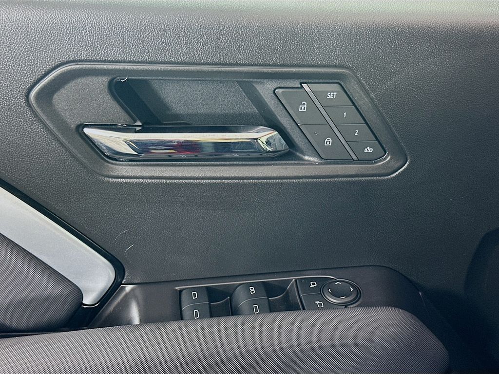 2025 Chevrolet Colorado Z71 photo 18
