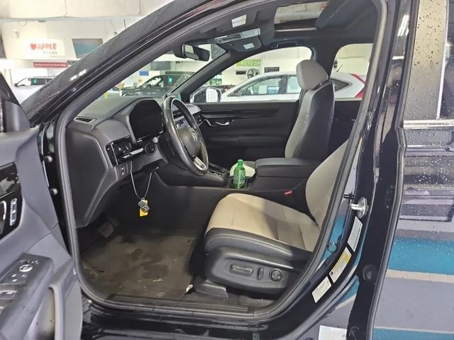 2023 Honda CR-V Hybrid Sport Touring photo 3