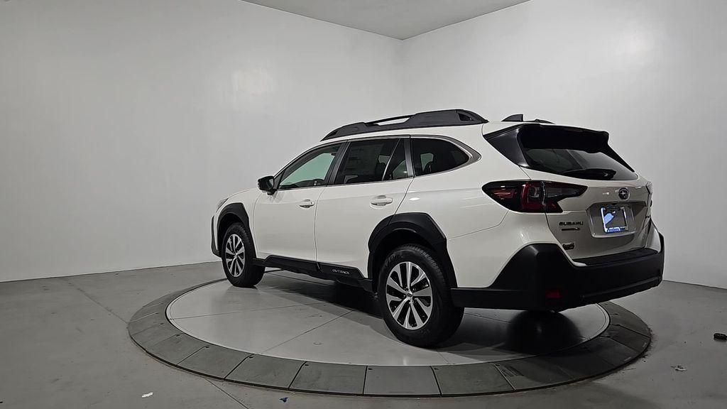 2025 Subaru Outback Premium photo 3