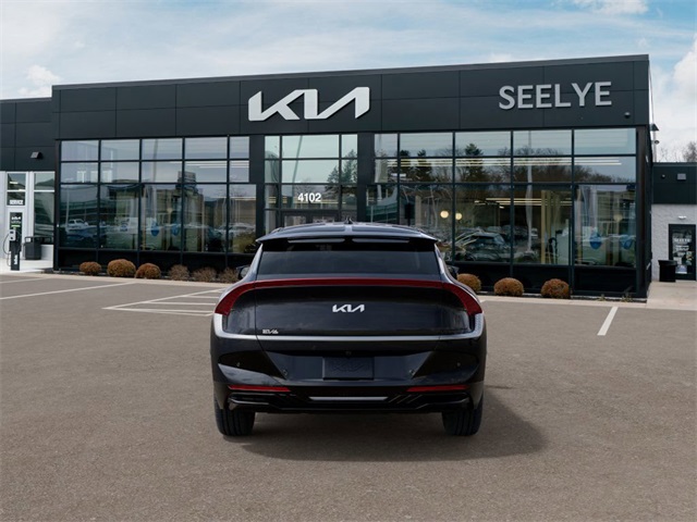 2025 Kia EV6 Wind photo 3