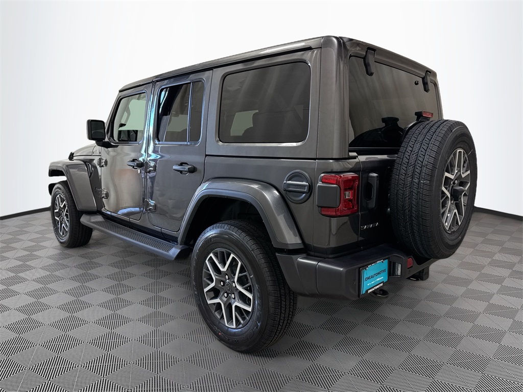 2025 Jeep Wrangler Sahara photo 10