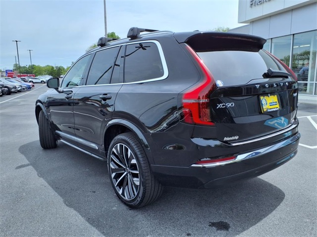2025 Volvo XC90 T8 Core photo 3