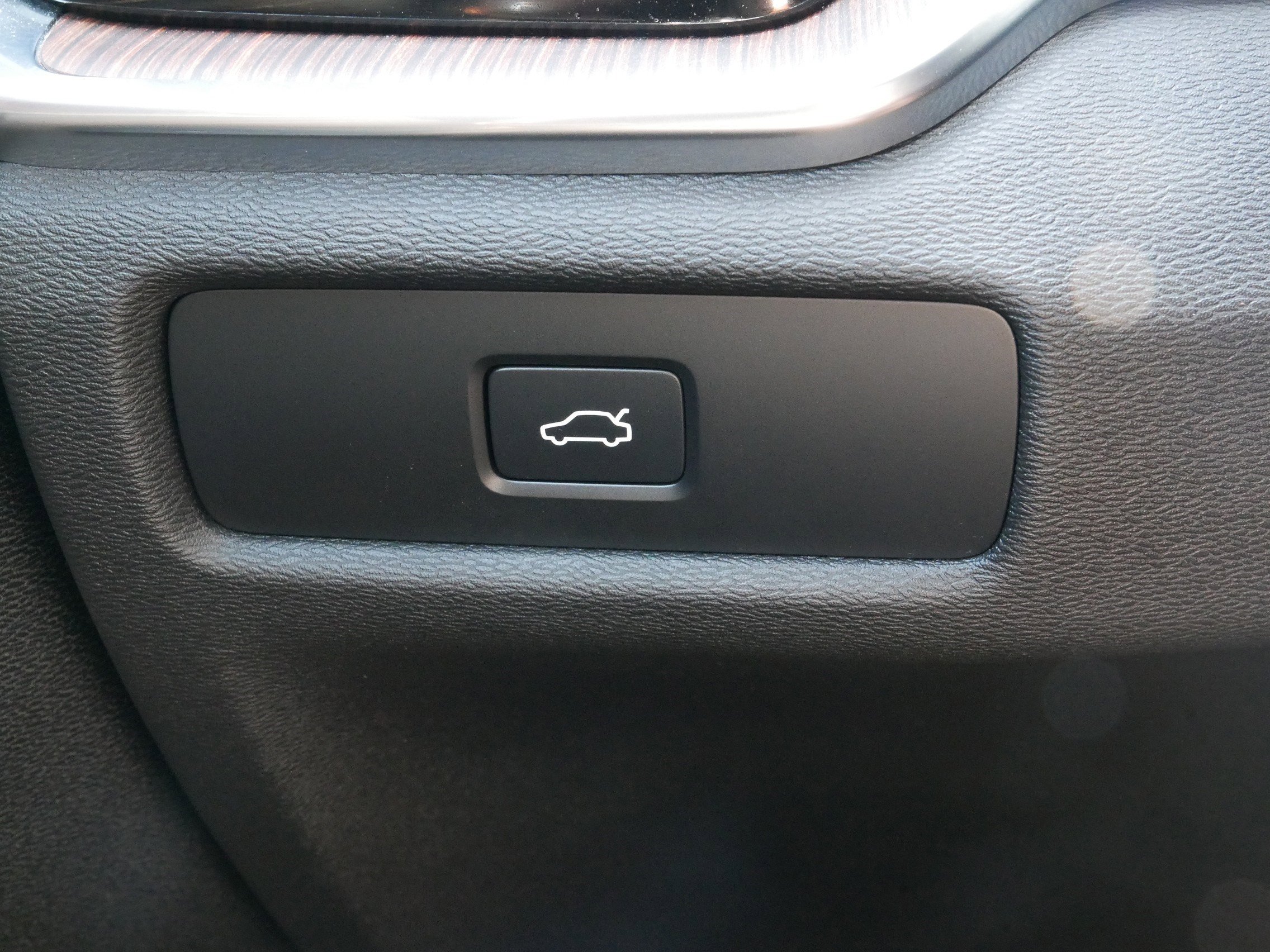 2024 Volvo V60 Cross Country Plus photo 26