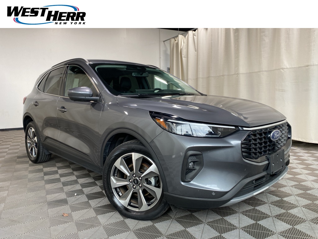 2024 Ford Escape Platinum's photo