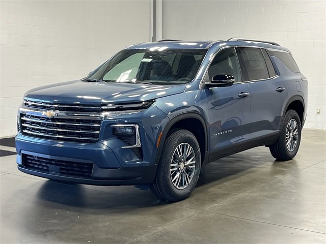 2026 Chevrolet Traverse photo 2