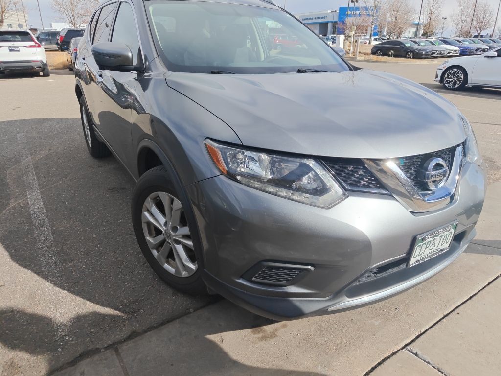 Used 2016 Nissan Rogue SV with VIN JN8AT2MV5GW140814 for sale in Loveland, CO
