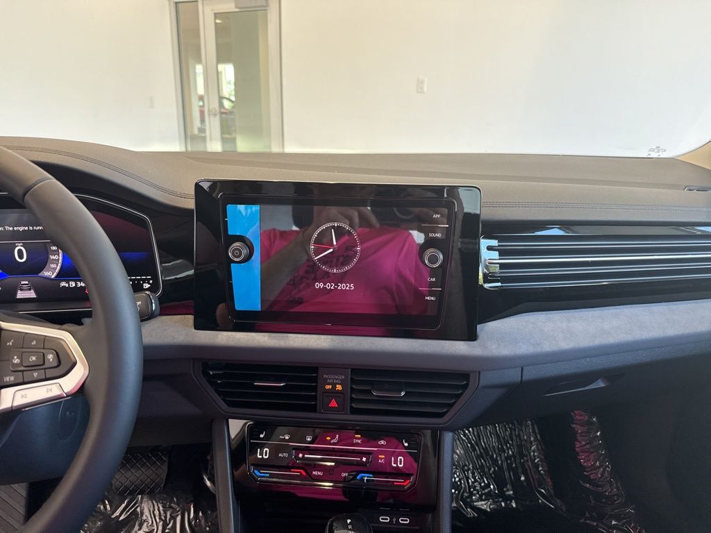 2025 Volkswagen Jetta 1.5T SE photo 21