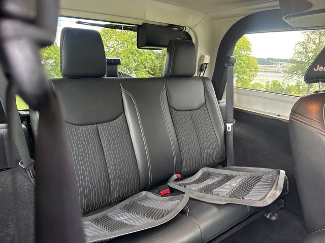 2015 Jeep Wrangler Freedom photo 12