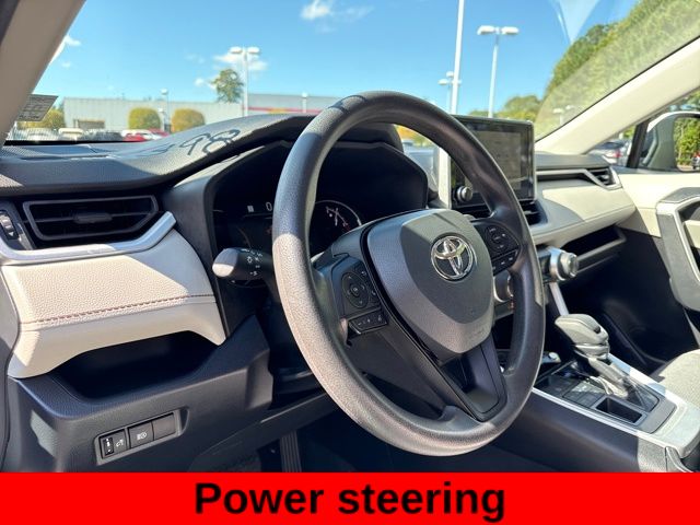 2024 Toyota RAV4 XLE photo 10