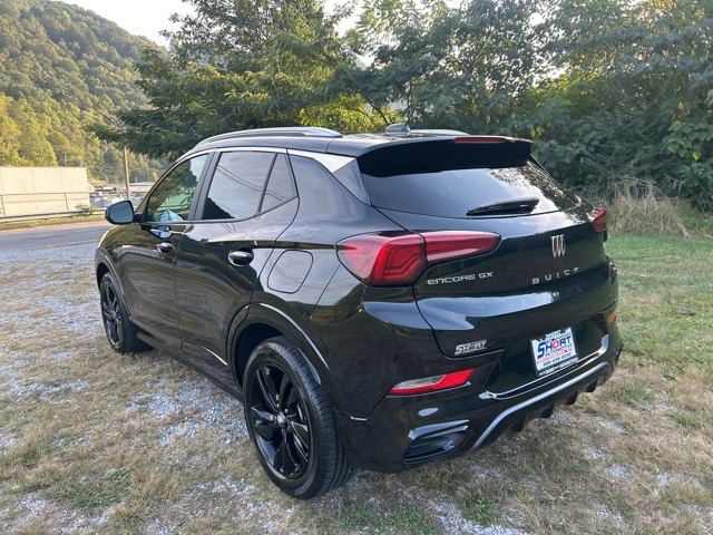 2024 Buick Encore GX Sport Touring photo 5