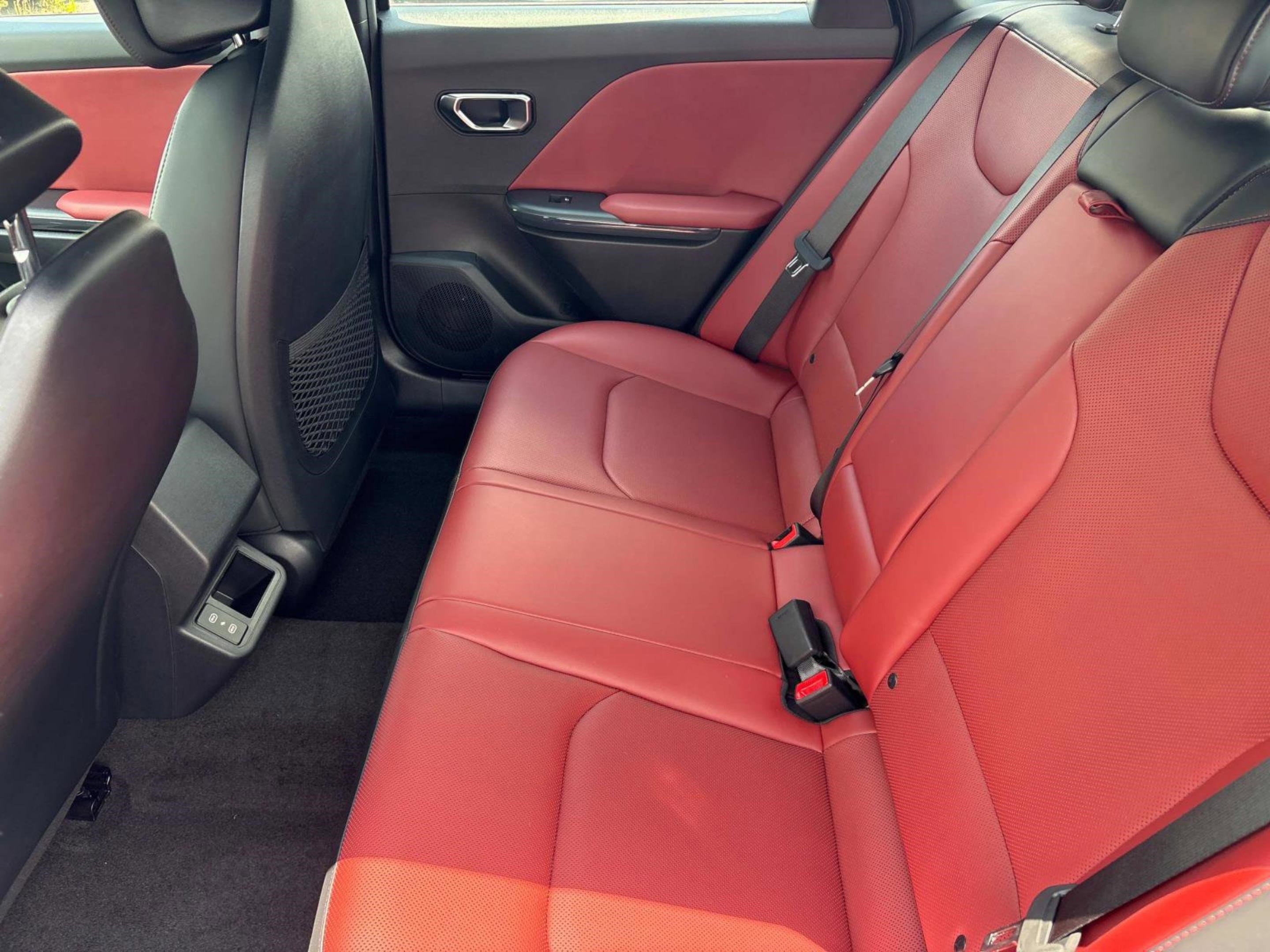 2025 Kia K4 GT-Line photo 16