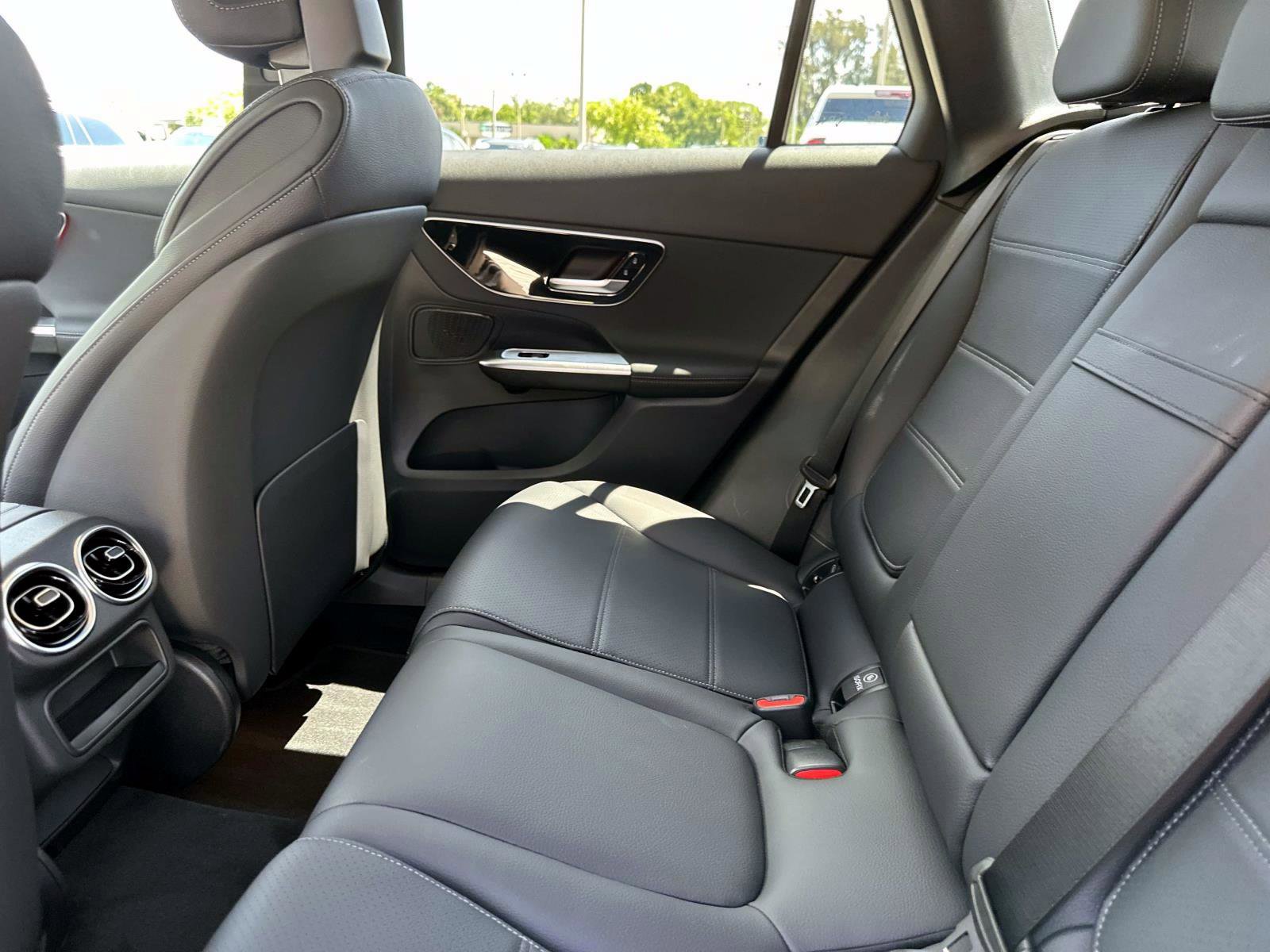2025 Mercedes Benz GLC 350e 4MATIC photo 13
