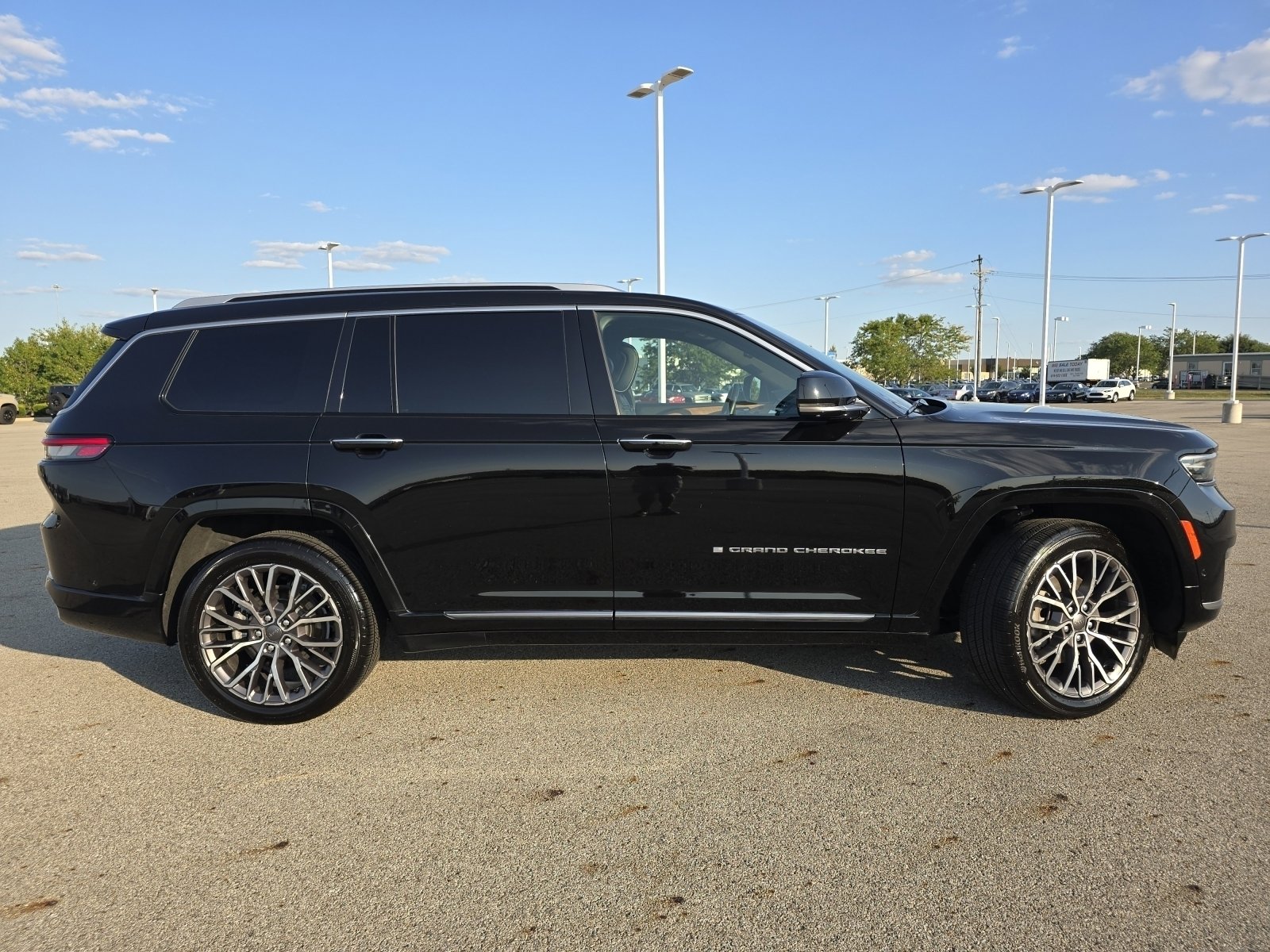 2021 Jeep Grand Cherokee L Summit Reserve photo 16