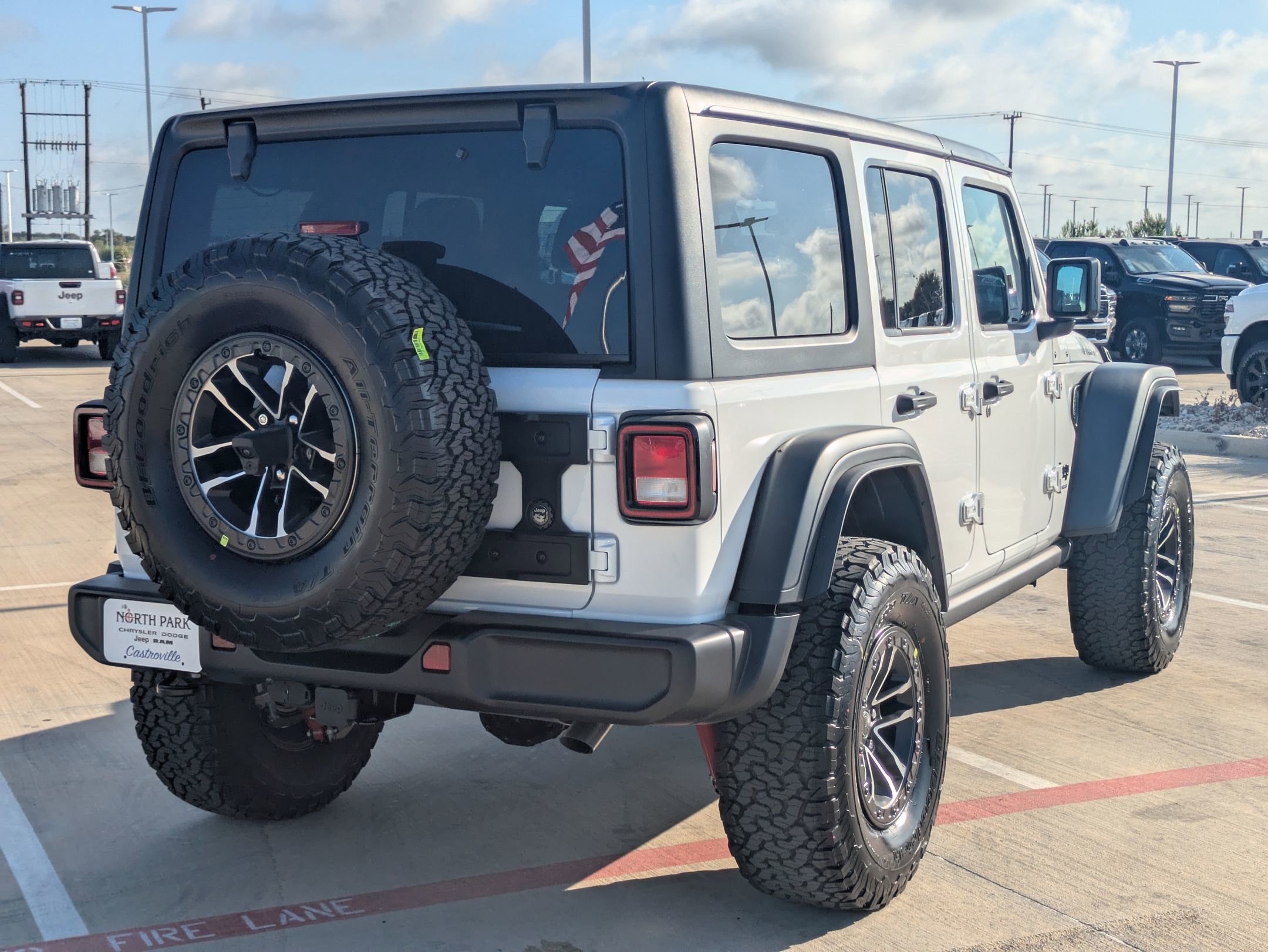 2025 Jeep Wrangler Willys photo 3
