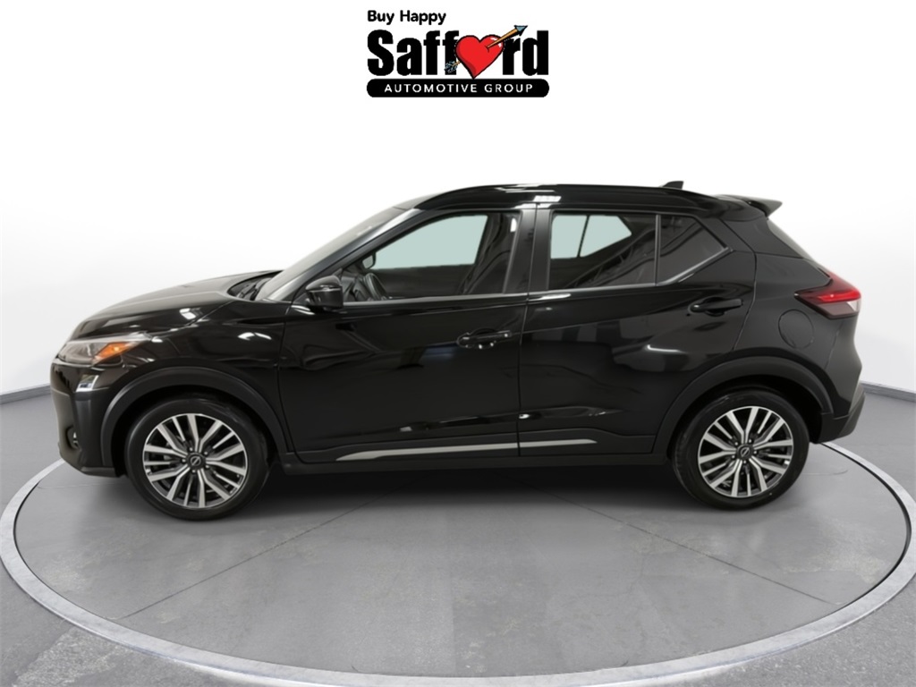 2024 Nissan Kicks SR photo 4