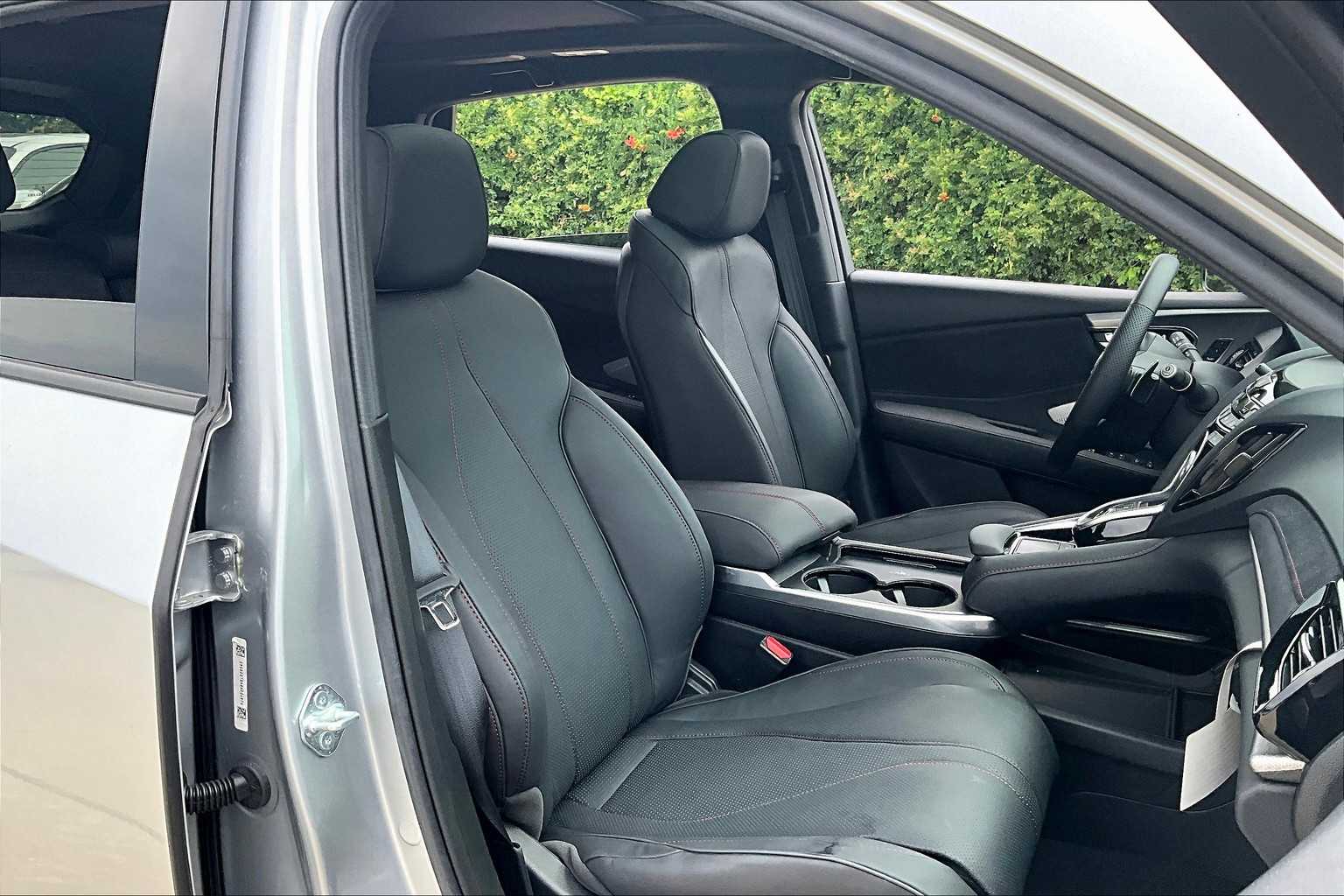 2025 Acura RDX A-Spec Advance photo 8