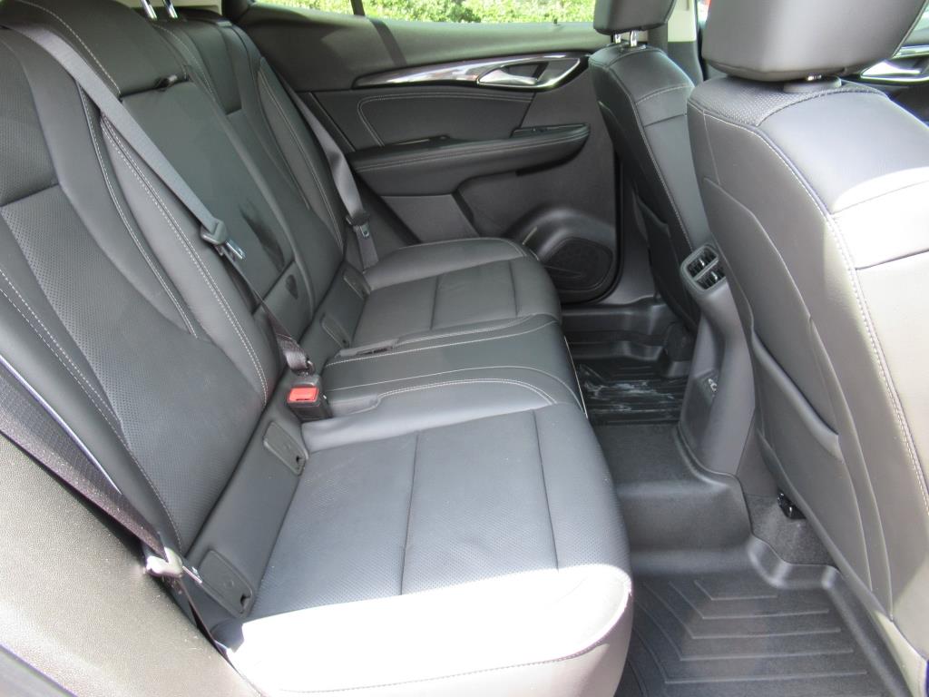 2021 Buick Envision Essence photo 26