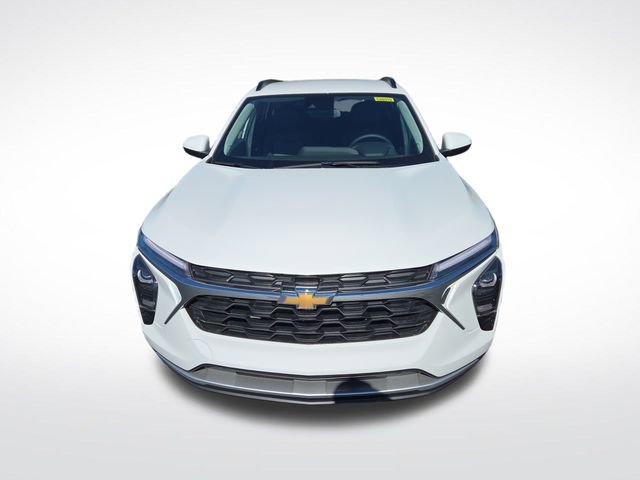 2025 Chevrolet Trax LT photo 8