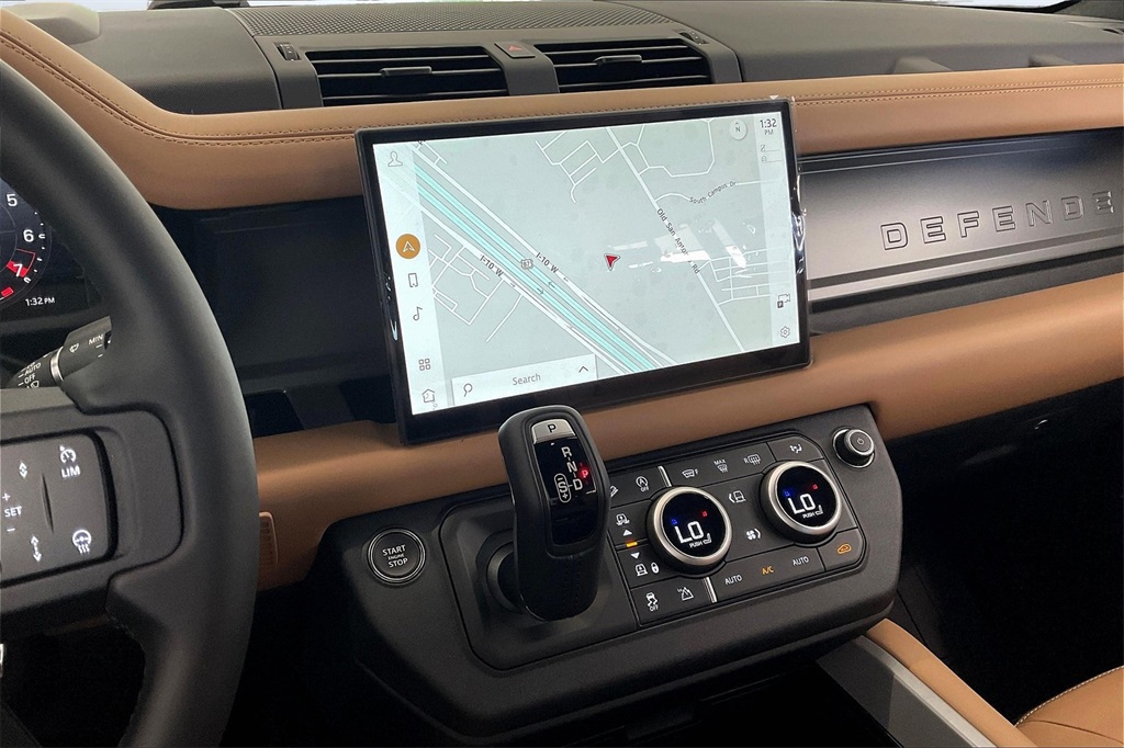 2025 Land Rover Defender 110 X photo 7