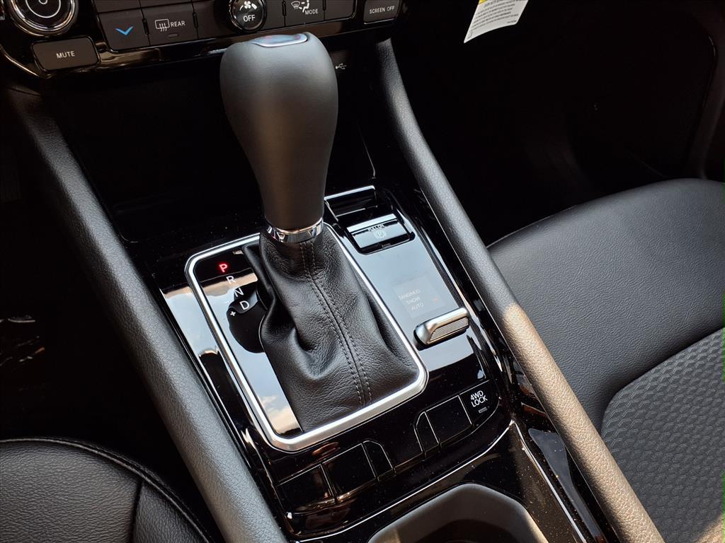2026 Jeep Compass Latitude Altitude photo 10