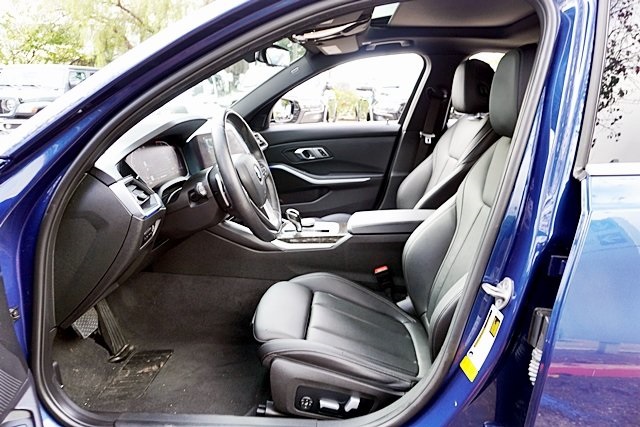 Used 2022 Blue BMW 330i image 13