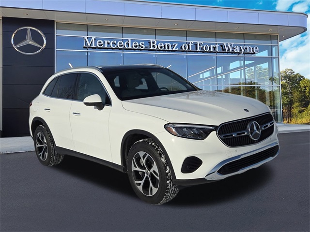 2025 Mercedes-Benz GLC Base's photo