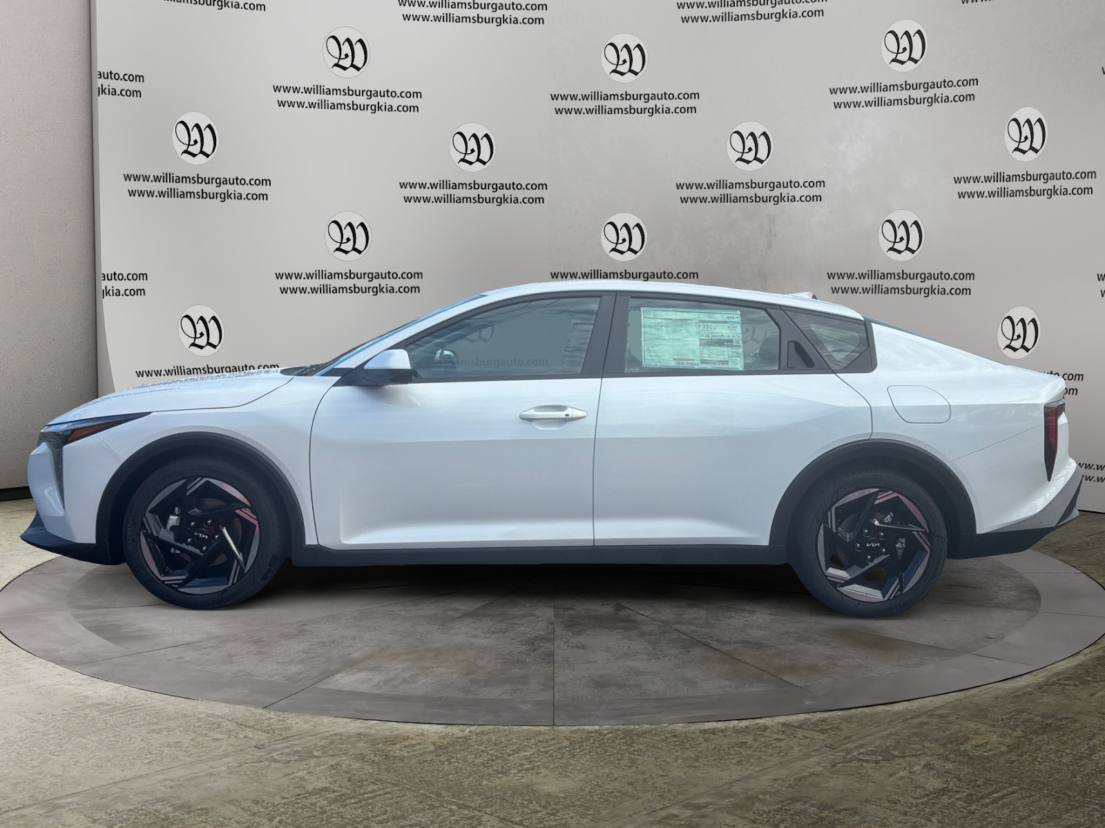 2025 Kia K4 EX photo 2