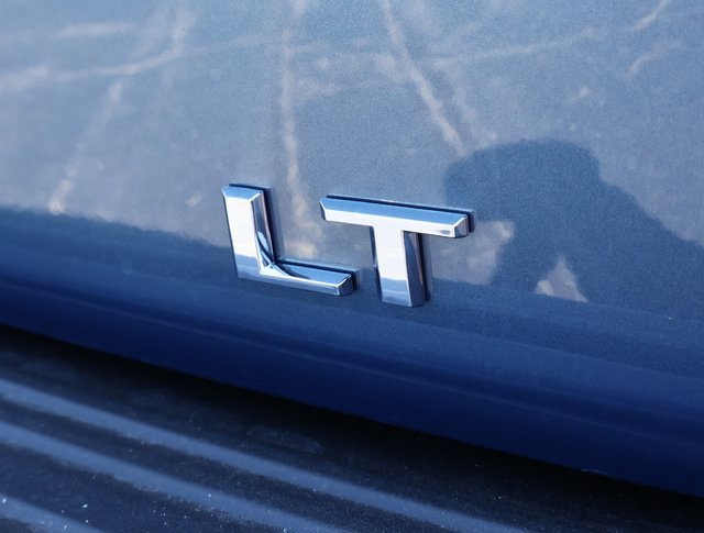 2025 Chevrolet Tahoe LT photo 5