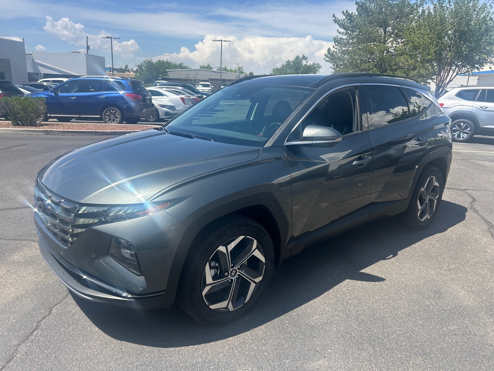 Used 2023 Amazon Gray Hyundai Limited image 1