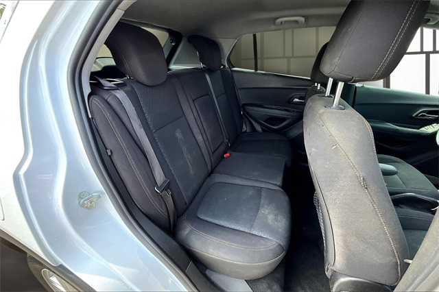 2020 Chevrolet Trax LS photo 25