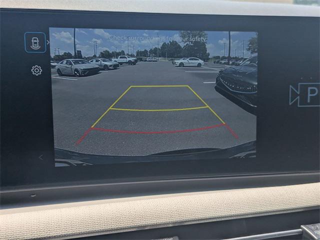New 2025 Gray Hyundai SEL Convenience FWD image 8