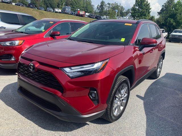 2023 Toyota RAV4 XLE Premium photo 4