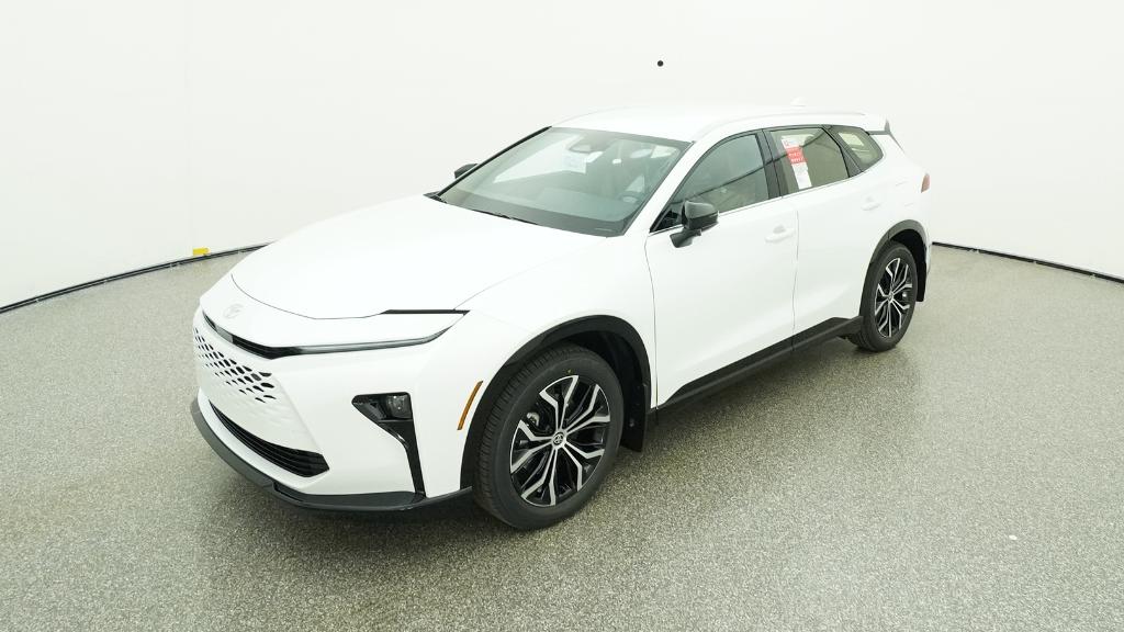 2025 Toyota Crown Signia XLE's photo