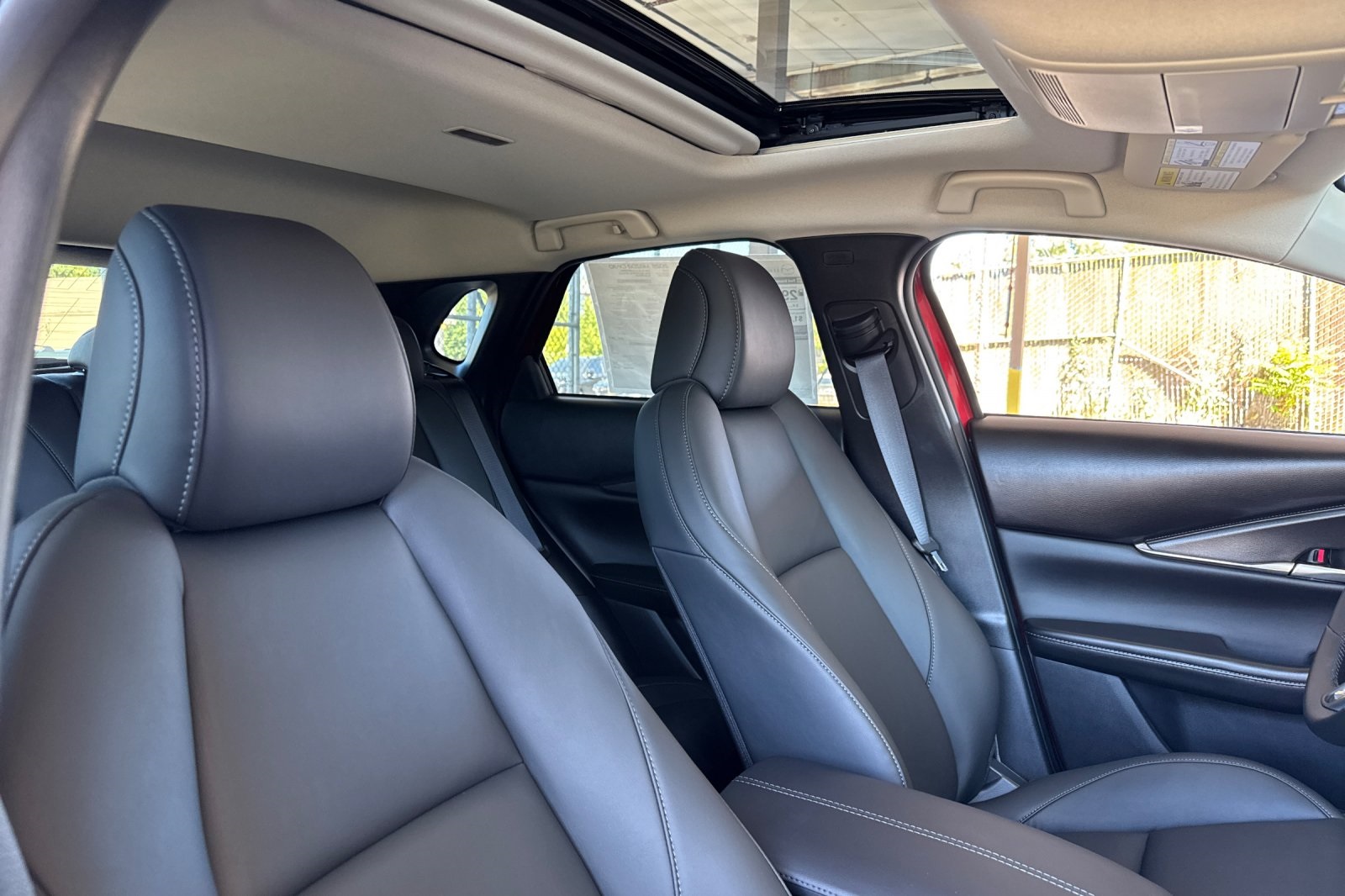 2025 Mazda CX-30 2.5 S Preferred photo 17