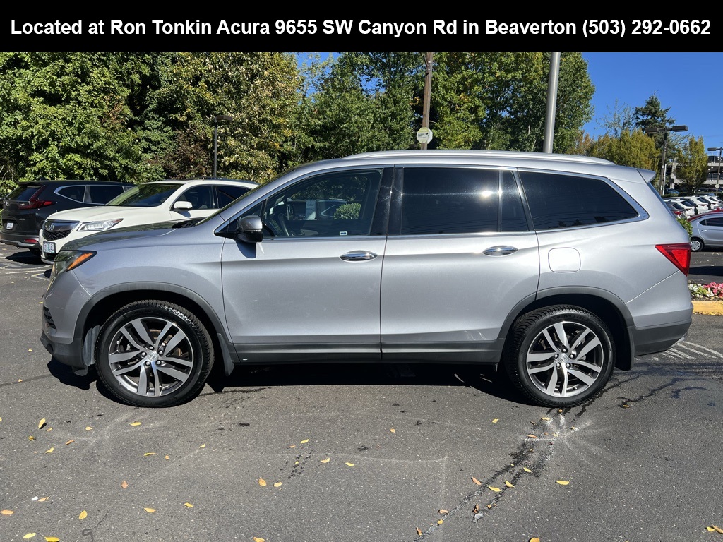 2017 Honda Pilot Touring photo 2