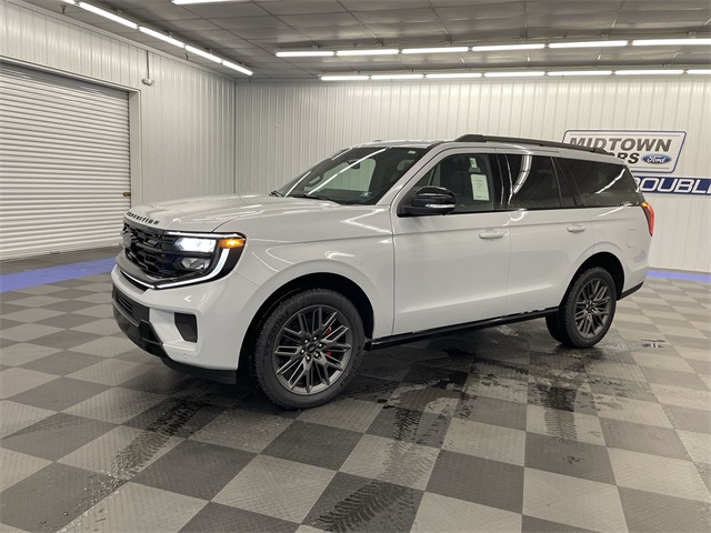 2025 Ford Expedition Platinum's photo