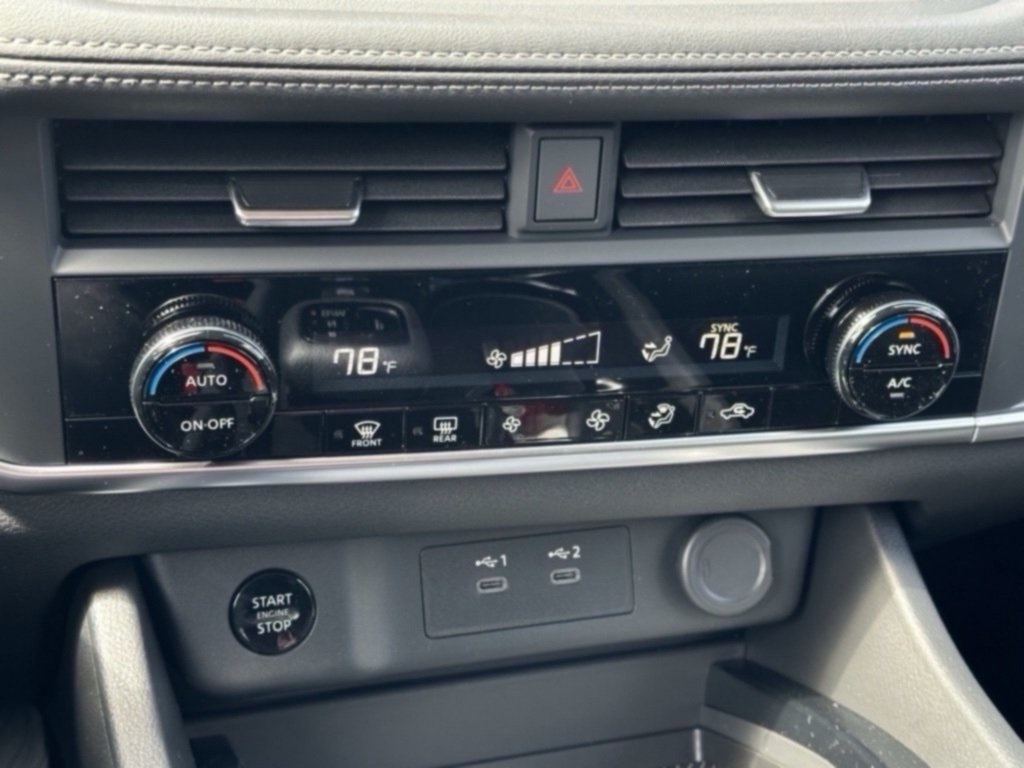 2026 Nissan Rogue SV photo 10