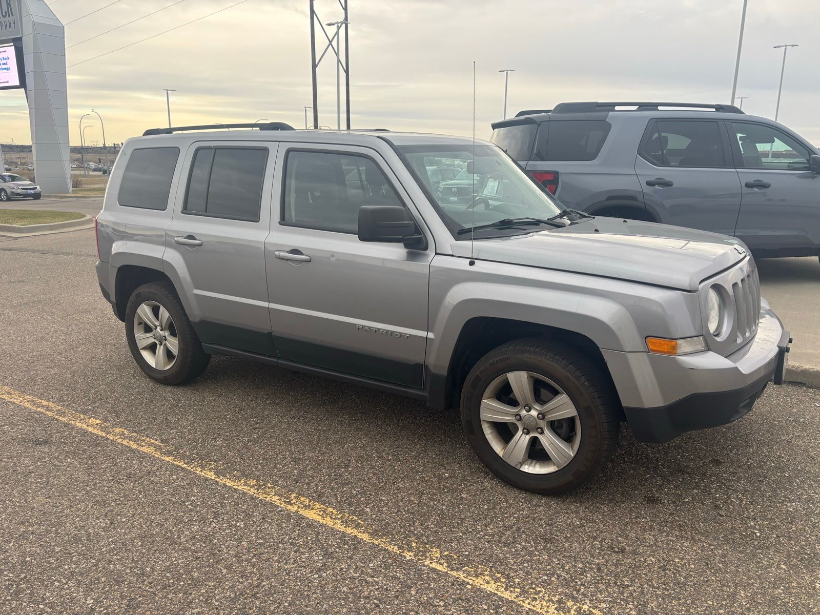 2017 Jeep Patriot Latitude photo 3