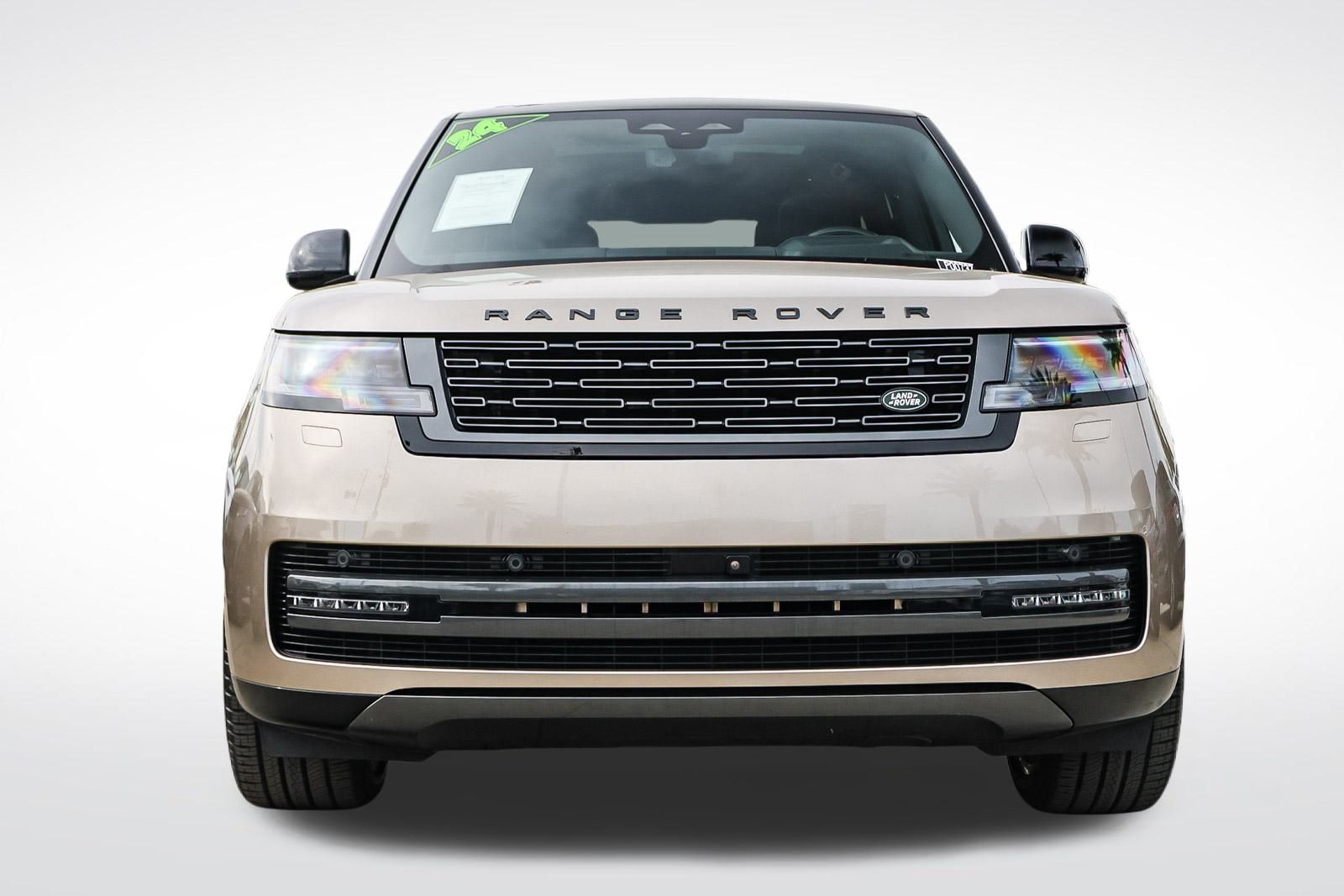 2024 Land Rover Range Rover SE photo 2