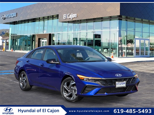 2025 Hyundai Elantra SEL's photo