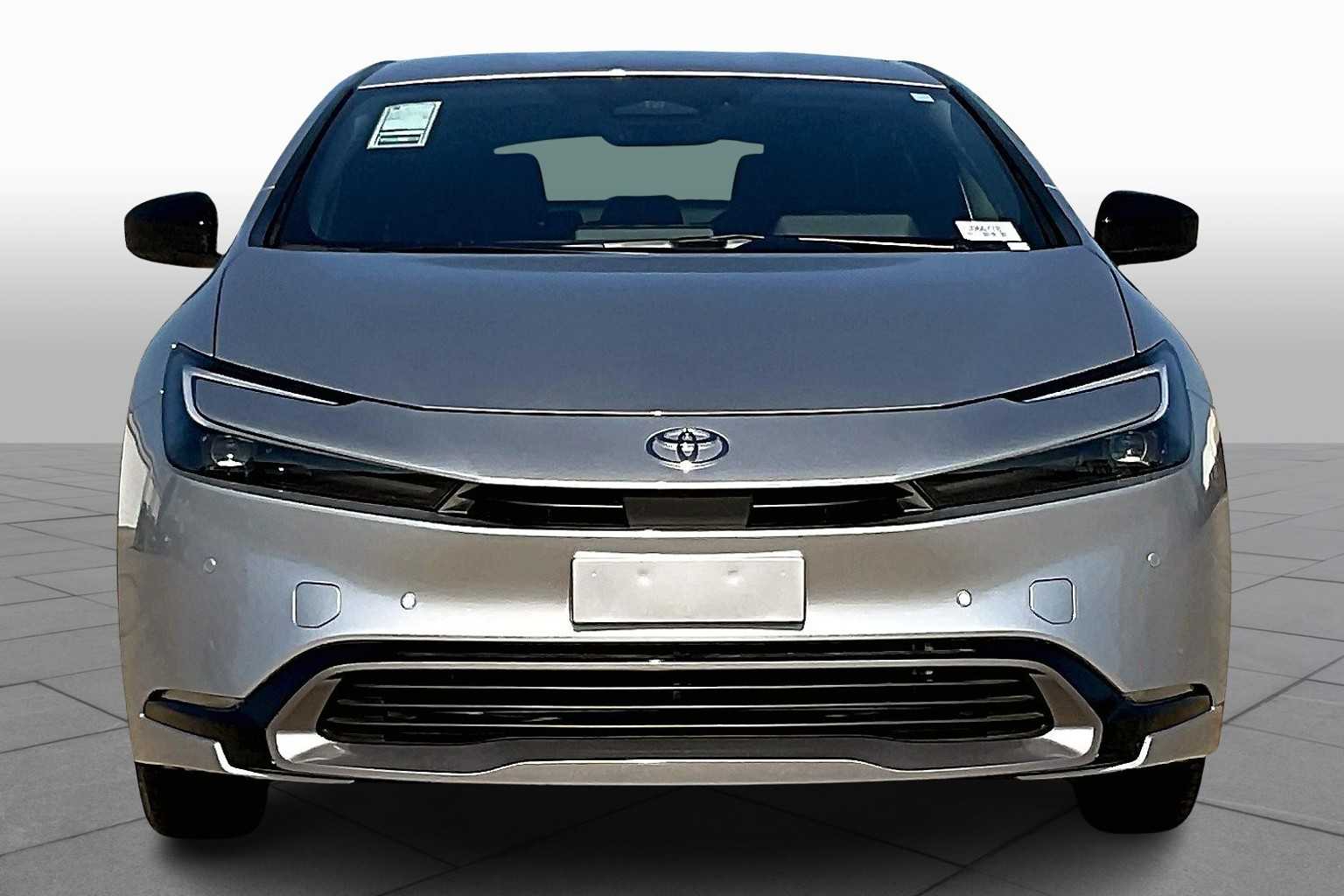 2026 Toyota Prius XLE photo 3